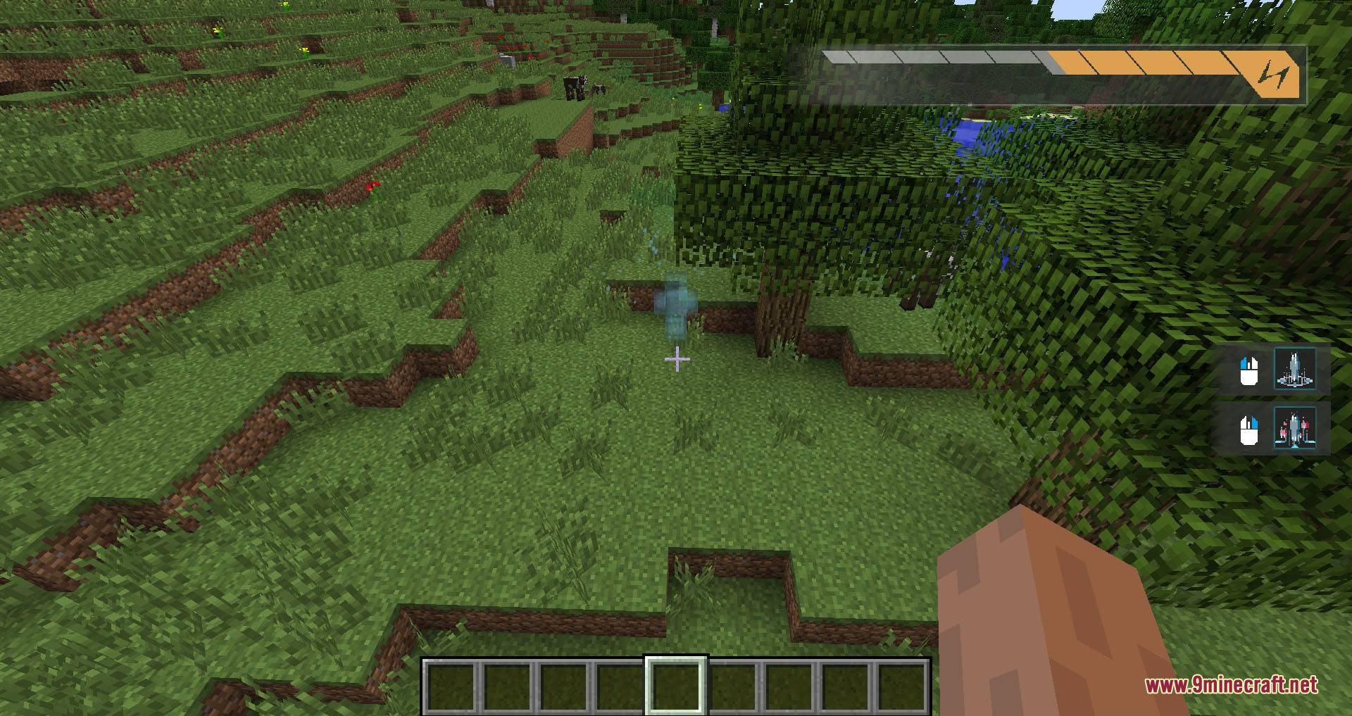 Psychic Peak Evolution Mod Screenshot 1 A player exploring the world with a custom psychic energy bar
