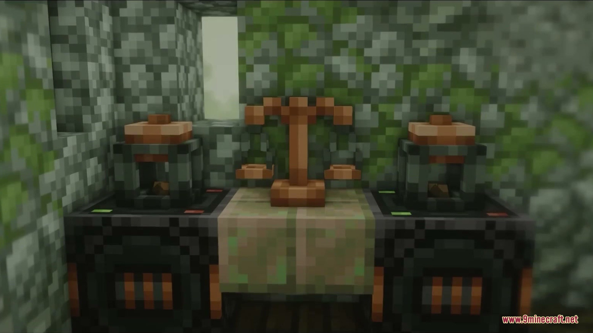 Venomous Reach Mod Screenshot 1 Dedicated crafting stations for brewing toxic oils and mutagens in a laboratory