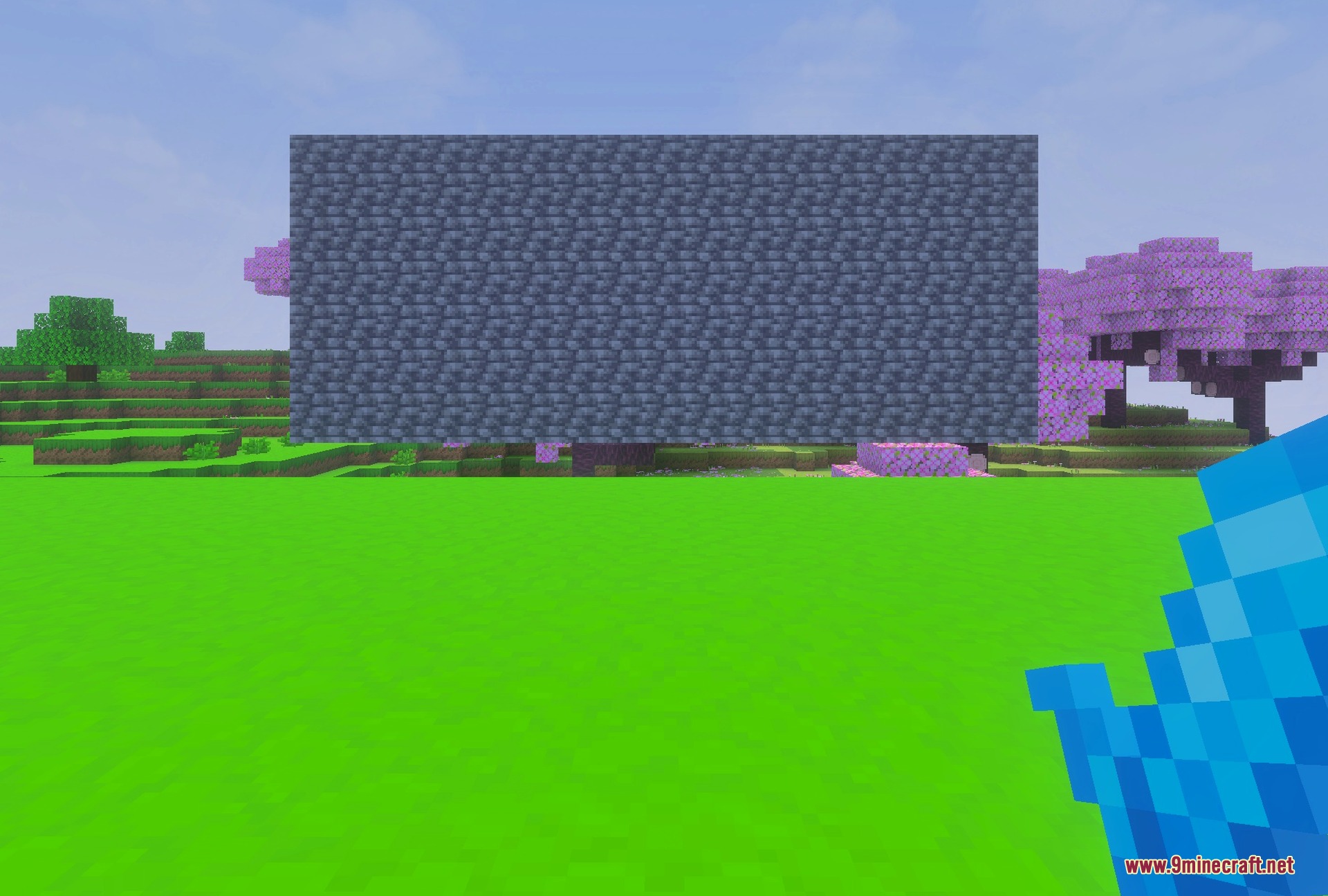 †VENOM† Client PvP Texture Pack Screenshot 1 The sword texture in first person